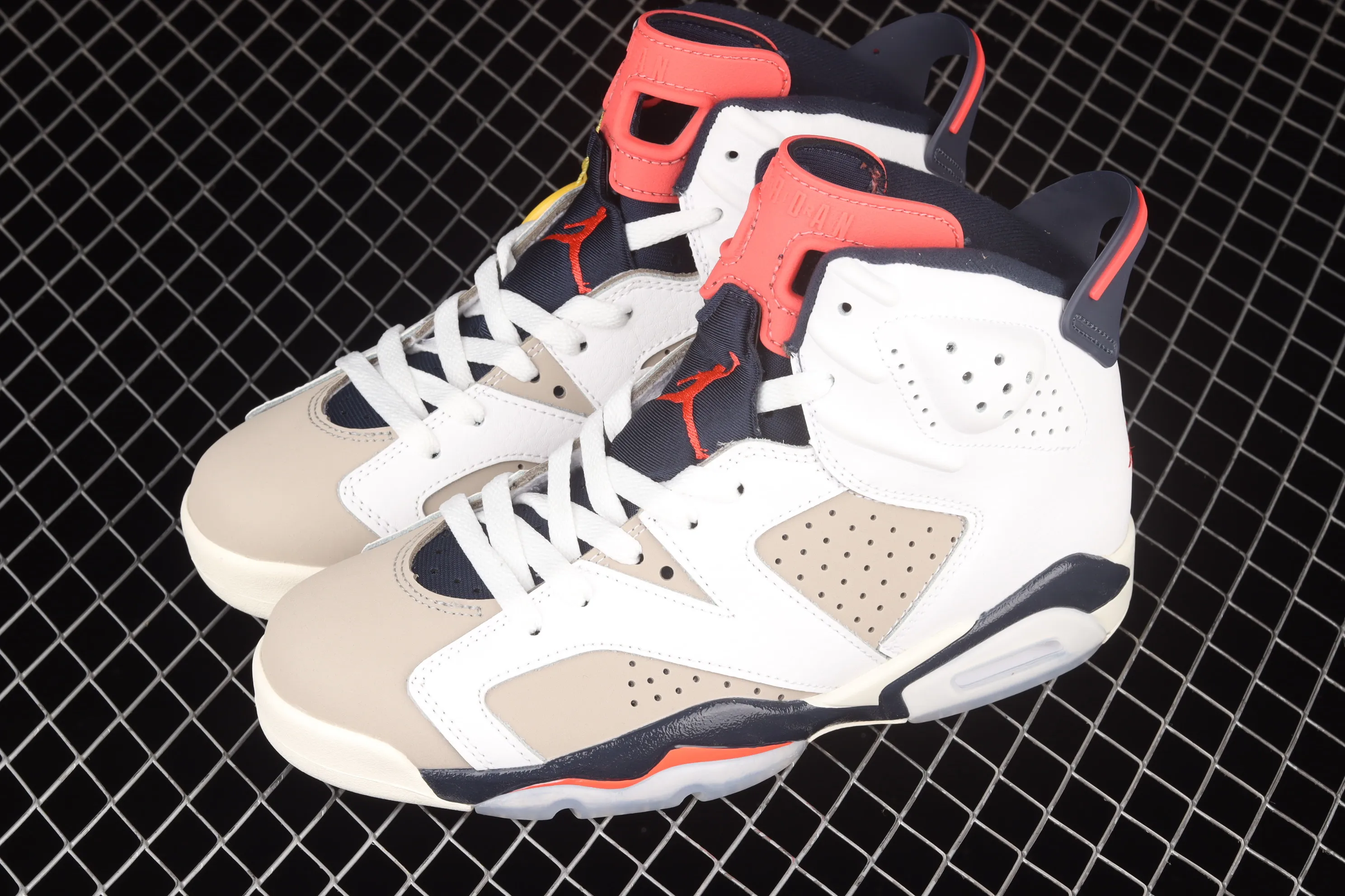 All categories Air Jordan Jordan series basketball shoes Air Jordan 6 G version Air Jordan 6 Retro "Tinker" AJ6 Joe 6 Manuscript Infrared 384664-104